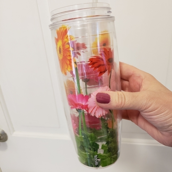 Tervis Floral Wrap 24 ounce Tumbler with Snap Lid colorful, fun - Picture 7 of 9